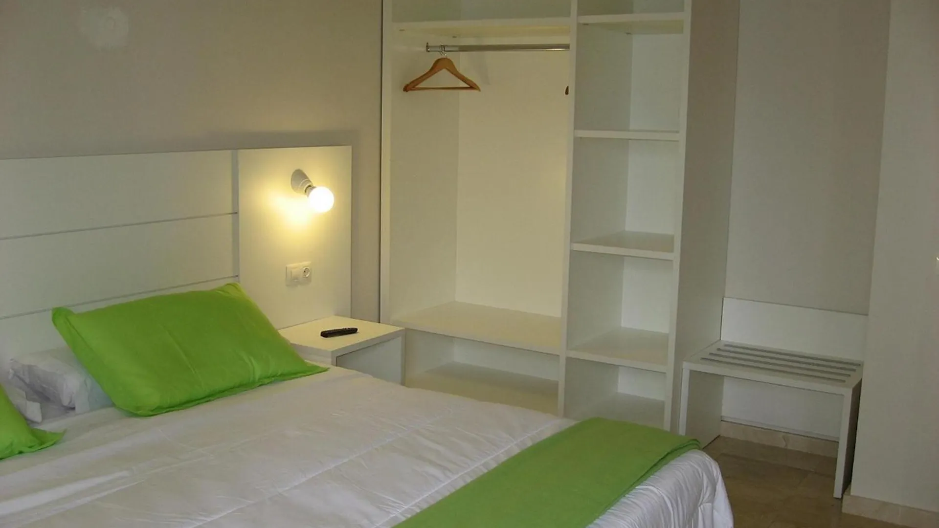 Apartment Facing The Pool L' Escala